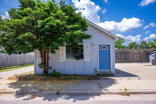 111 E Flint St, LYNDON STATION, WI, 53944 | Card Image