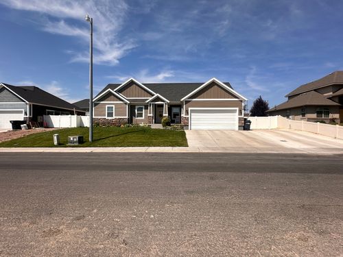 336 N 950 W, Roosevelt, UT, 84066-2680 | Card Image