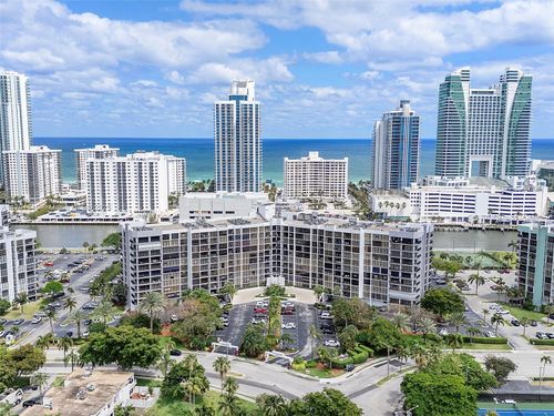 apt-625-600 Parkview Dr, Hallandale Beach, FL, 33009-2973 | Card Image