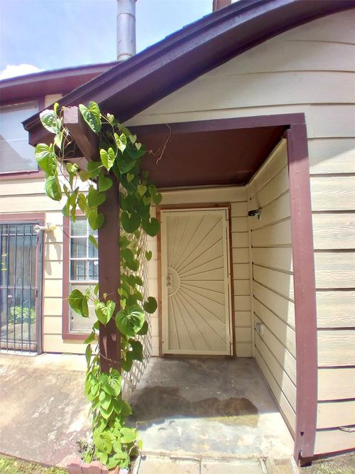 unit-d-12331 W Village Dr, Houston, TX, 77039-4965 | Card Image