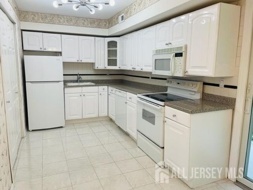 apt-d-8 Indiana Ct, Matawan, NJ, 07747-4462 | Card Image