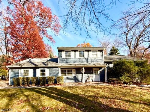 8 New England Dr, Lake Hiawatha, NJ, 07034-2030 | Card Image