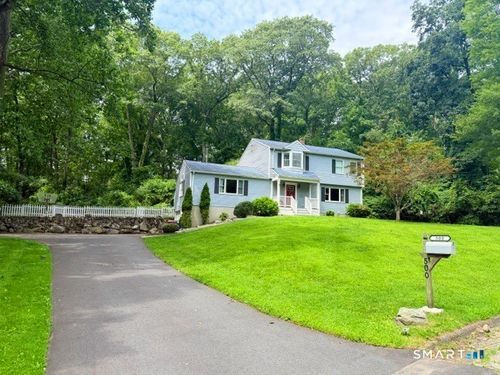 500 Wolcott Ln, Orange, CT, 06477-2133 | Card Image
