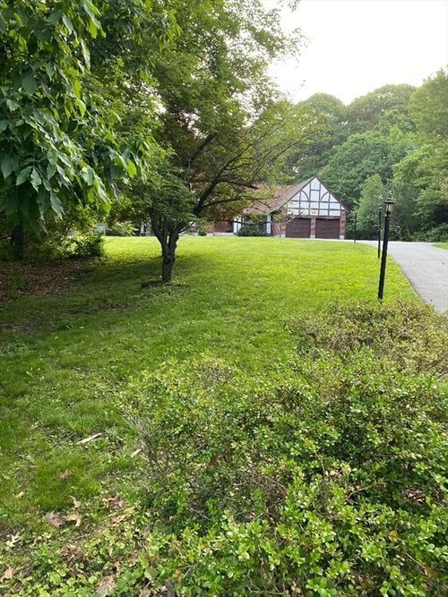 156 Brigham Hill Rd, North Grafton, MA, 01536-1106 | Card Image