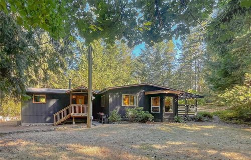 453 Dunshire Dr, Gabriola Island, BC, V0R1X2 | Card Image