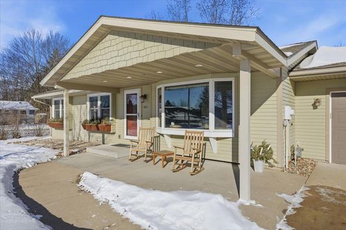 465 2nd St, Hammond, WI, 54015-9738 | Card Image