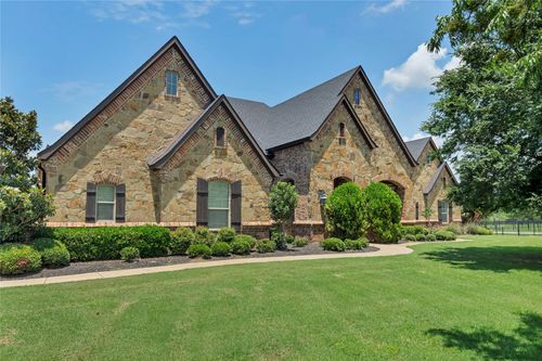 6412 Preferred Dr, Fort Worth, TX, 76179-8206 | Card Image
