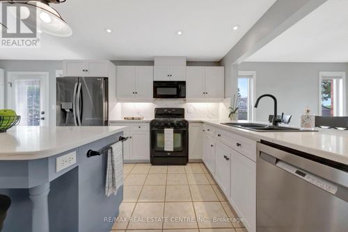 187 Milson Cres, Guelph, ON, N1C1G4 | Card Image