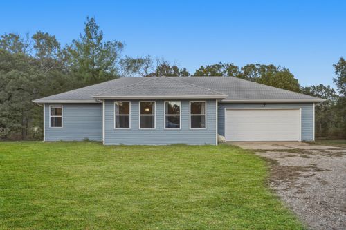 3045 New Hope Rd, Fordland, MO, 65652-7173 | Card Image