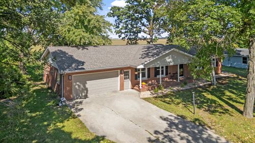 213 Oak St, Big Rock, IL, 60511-2027 | Card Image