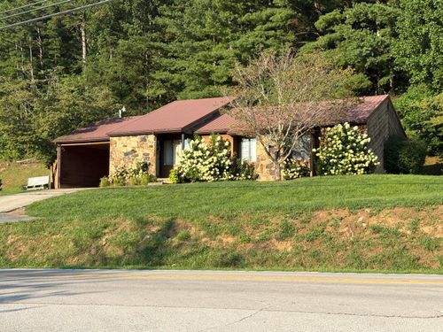 9820 N Highway 421, Manchester, KY, 40962-6647 | Card Image