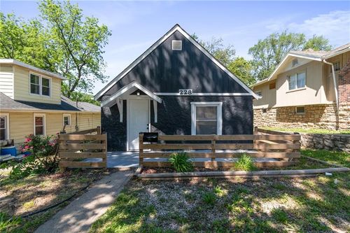 228 N 26th St, Kansas City, KS, 66102-4628 | Card Image