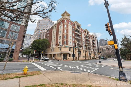 572 N Church St, Charlotte, NC, 28202-2208 | Card Image