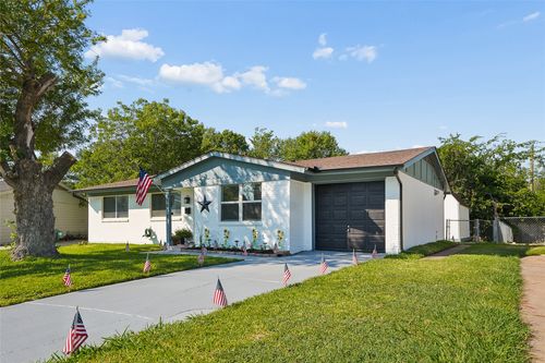 2818 Lowell Dr, Irving, TX, 75062-7179 | Card Image