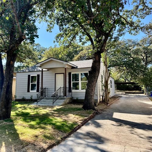 3313 Pueblo Trl, Lake Worth, TX, 76135-3441 | Card Image