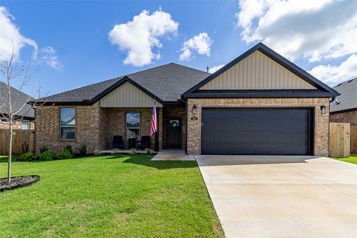 721 Marianne St, Bentonville, AR, 72713-6117 | Card Image