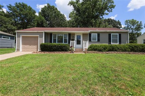 8001 Reeds Rd, Prairie Village, KS, 66208-4968 | Card Image