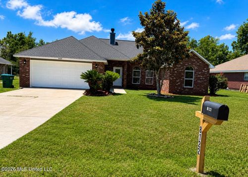 8122 Longwood Dr, Gautier, MS, 39553-2618 | Card Image