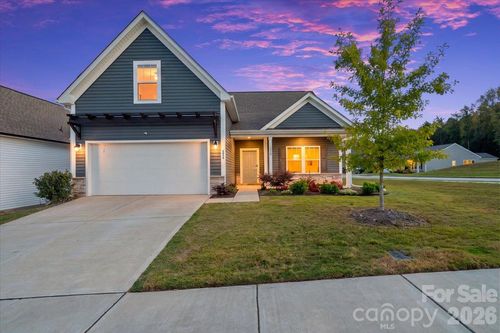 3038 Pinehills Way, Mount Holly, NC, 28120-0370 | Card Image