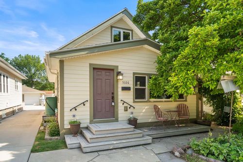 5326 W Wells Street, Milwaukee, WI, 53208 | Card Image