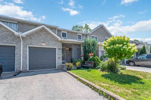 3-125 Woodlawn Rd, Welland, ON, L3C7B5 | Card Image