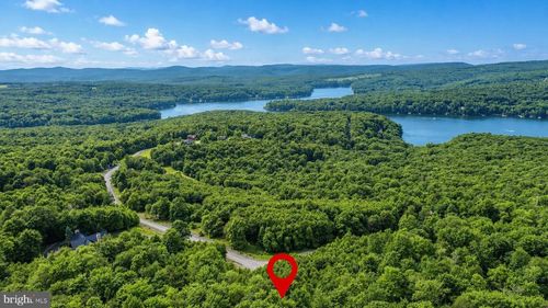 16 Woodlands Hill Ct, OAKLAND, MD, 21550 | Card Image