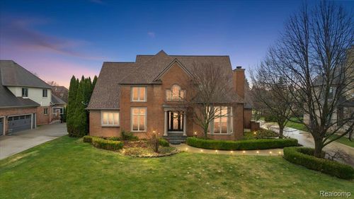 2648 Pebble Beach Dr, Oakland, MI, 48363-2449 | Card Image