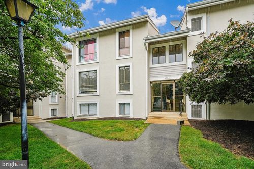 d-5758 Village Green Dr, ALEXANDRIA, VA, 22309-1658 | Card Image