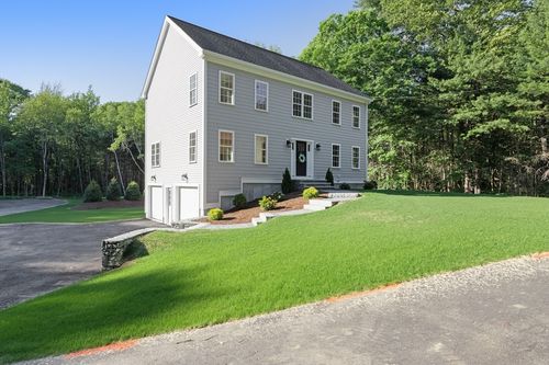 43 Martin Rd, Douglas, MA, 01516-2320 | Card Image