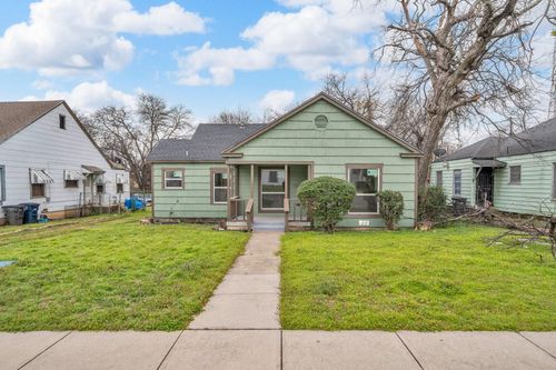 812 E Robert St, Fort Worth, TX, 76104-6826 | Card Image