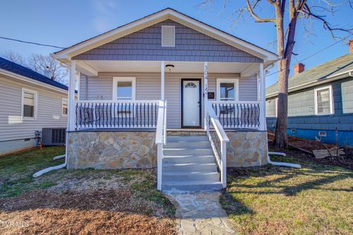 304 1/2 W Chilhowie Ave, Johnson City, TN, 37604-4548 | Card Image
