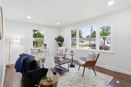 214 Lyons Ave, Colonial Heights, VA, 23834-3151 | Card Image