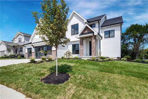 18330 W 195th St, Spring Hill, KS, 66083 | Card Image
