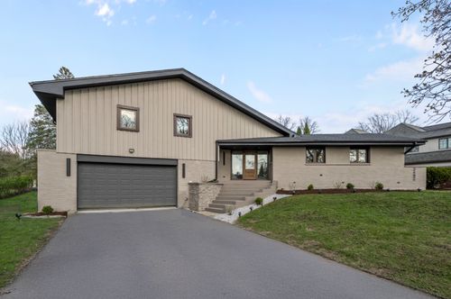 3492 Whirlaway Dr, Northbrook, IL, 60062-6308 | Card Image