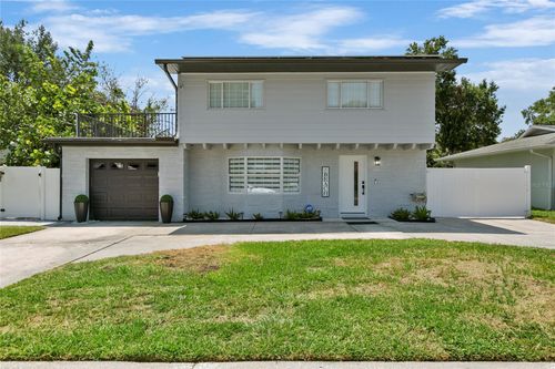 8420 Stillbrook Ave, Tampa, FL, 33615-4431 | Card Image