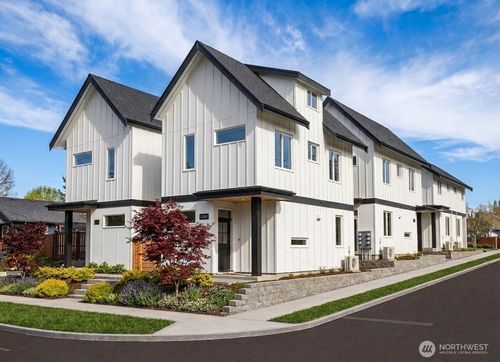 9006 5th Ave S, Seattle, WA, 98108 | Card Image