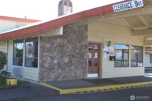 910 Simpson Avenue, Hoquiam, WA, 98550 | Card Image
