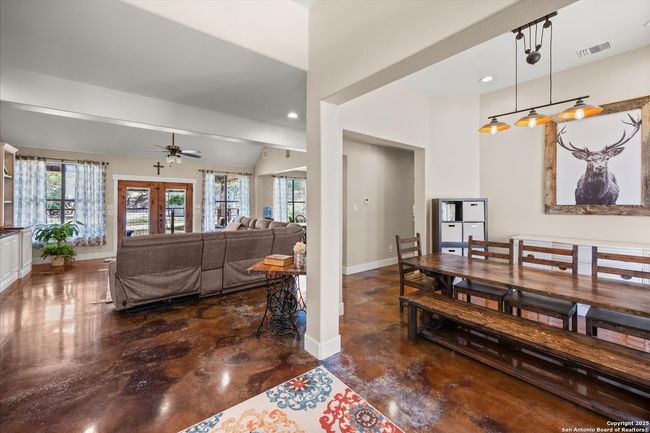 122 Twisting Oak Ct, House other with 4 bedrooms, 3 bathrooms and null parking in Pipe Creek TX | Image 10