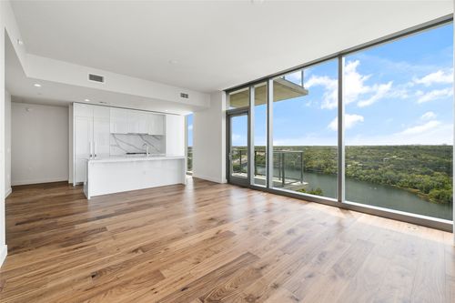 1701-44 East Avenue, Austin, TX, 78701 | Card Image
