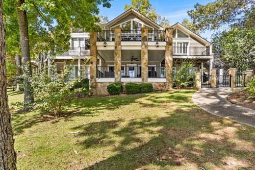 1370 Heathers Cove Cir, Hiawassee, GA, 30546-1649 | Card Image