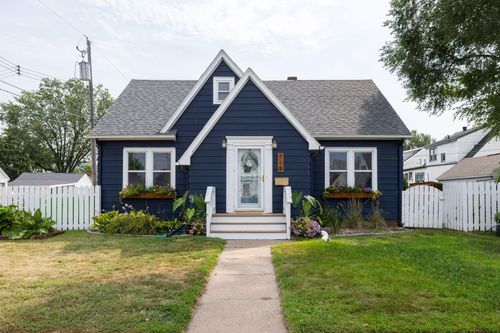 719 23rd St S, La Crosse, WI, 54601-5121 | Card Image