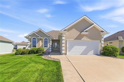 11404 Trevor Dr, Peculiar, MO, 64078-9315 | Card Image