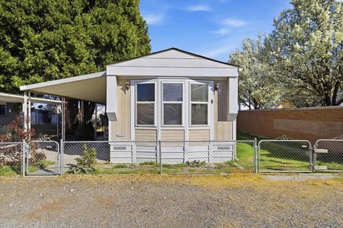 8 W Entiat Pl, Kennewick, WA, 99336-3618 | Card Image