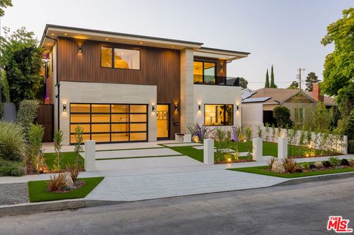 12035 Navy St, LOS ANGELES, CA, 90066-1161 | Card Image