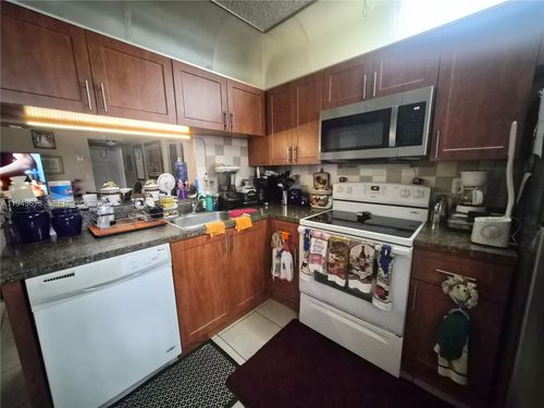 800f-800 Independence Dr, Homestead, FL, 33034-2633 | Card Image