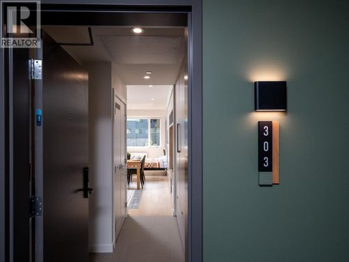 303-4280 Red Mountain Rd, Rossland, BC, V0G1Y0 | Card Image