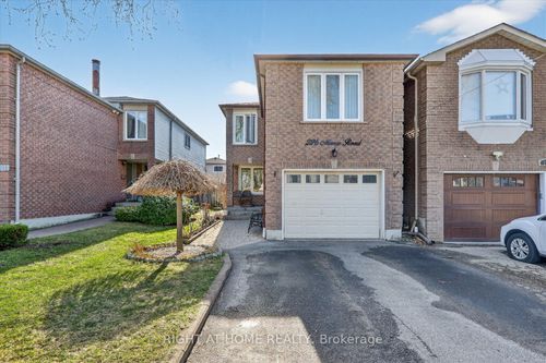226 Manse Rd, Scarborough, ON, M1E3V4 | Card Image