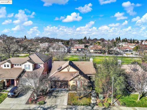 7657 Colbert Dr, Rancho Murieta, CA, 95683-8814 | Card Image