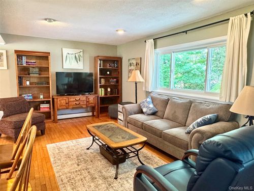 23 Cranford Blvd, Mastic, NY, 11950-1307 | Card Image