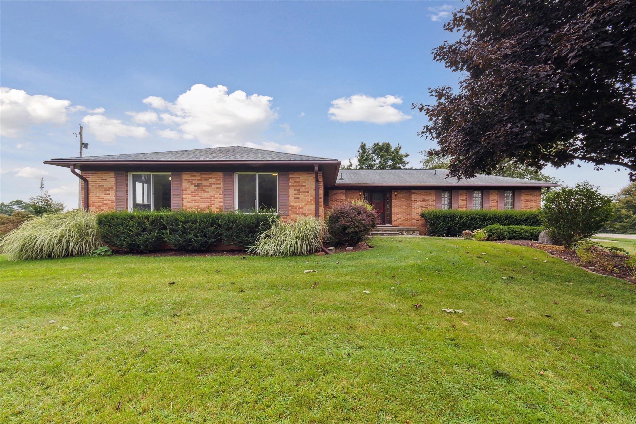 Sharon Valley Rd, Manchester, MI 48158